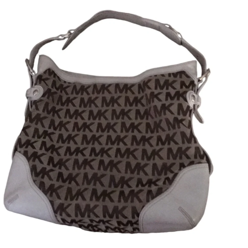 Micheal Kors white leather & brown monogram canvas shoulder bag ,gold hardware